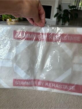 NWT KERATASE extra large tote bag.